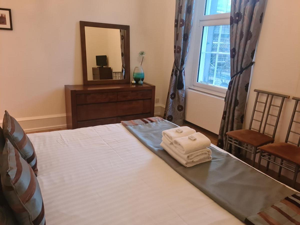 Parliament Square - Royal Mile Apartment เอดินบะระ ภายนอก รูปภาพ