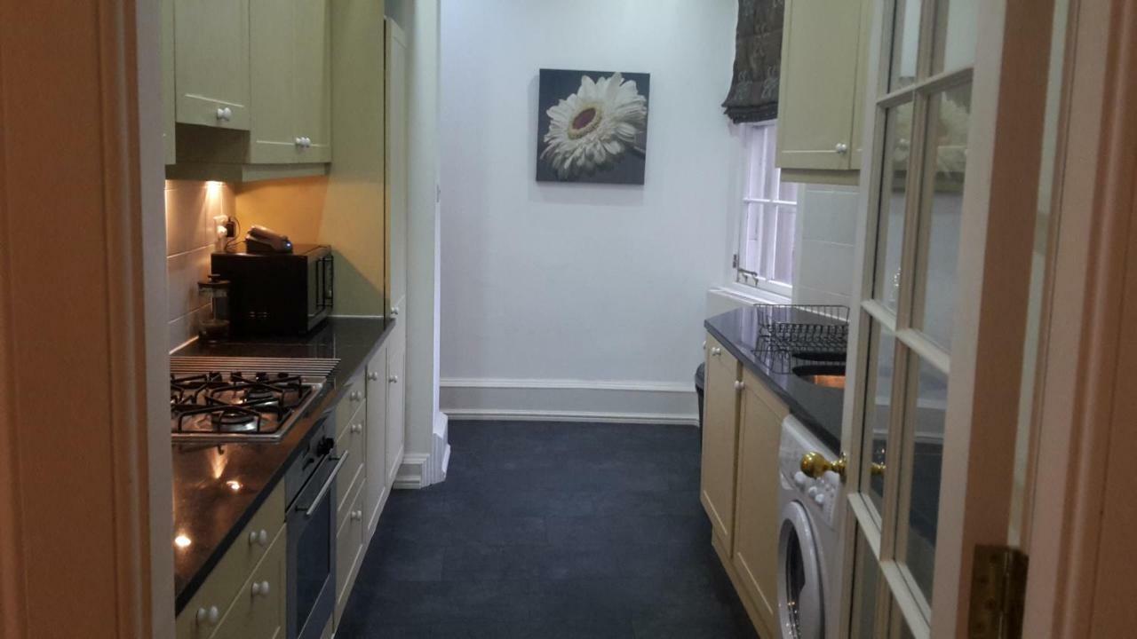 Parliament Square - Royal Mile Apartment เอดินบะระ ภายนอก รูปภาพ